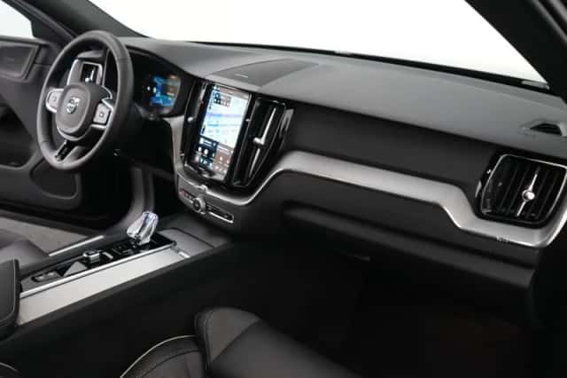 Volvo XC60 (2024) thumbnail 12