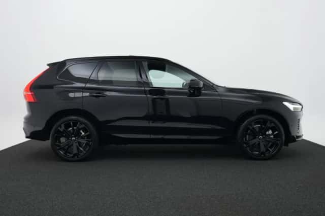 Volvo XC60 (2024) thumbnail 4