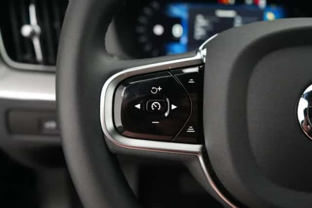 Volvo XC60 (2024) thumbnail 34