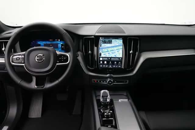 Volvo XC60 (2024) thumbnail 7