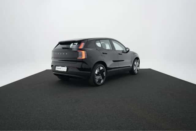 Volvo EX30 (2026) thumbnail 3