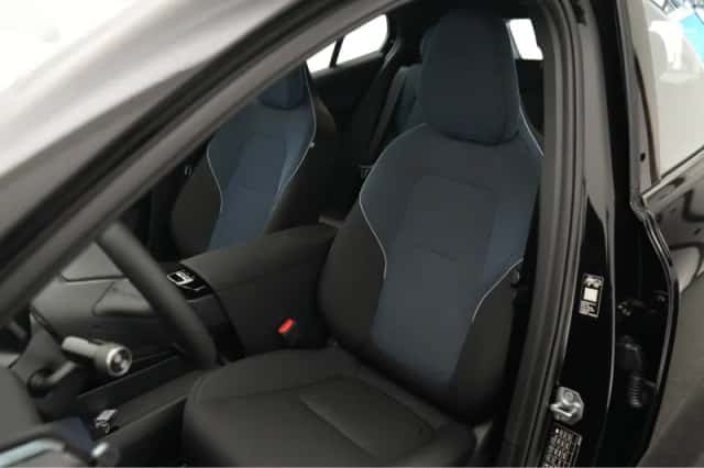 Volvo EX30 (2026) thumbnail 30