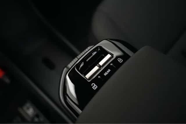 Volvo EX30 (2026) thumbnail 34