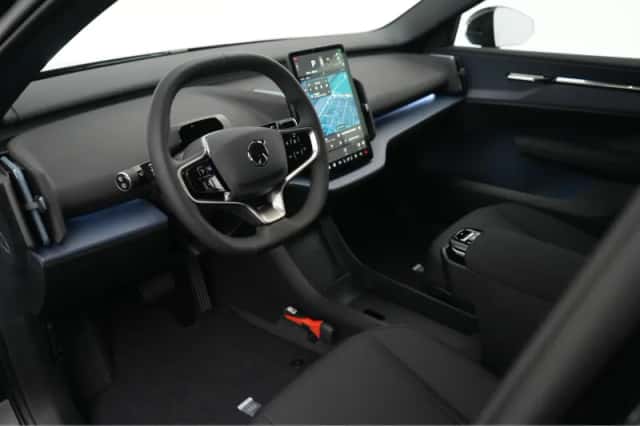 Volvo EX30 (2026) thumbnail 5