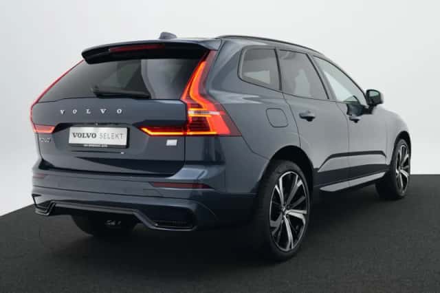 Volvo XC60 (2022) thumbnail 2
