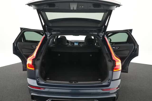 Volvo XC60 (2022) thumbnail 14
