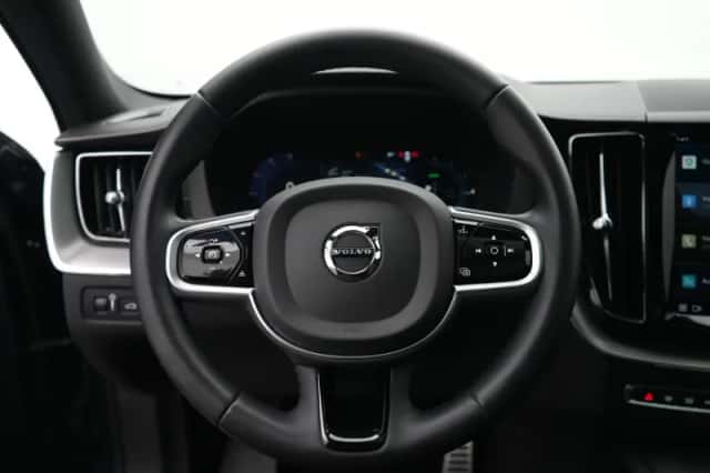 Volvo XC60 (2022) thumbnail 29