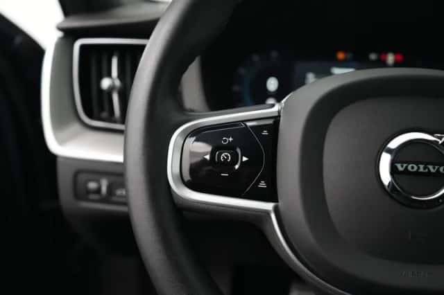 Volvo XC60 (2022) thumbnail 30
