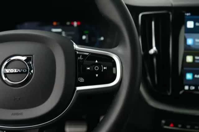 Volvo XC60 (2022) thumbnail 31