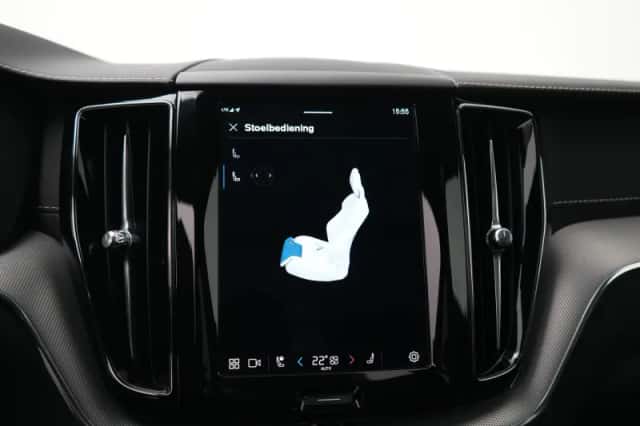 Volvo XC60 (2022) thumbnail 41