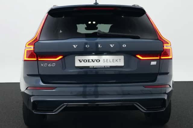 Volvo XC60 (2022) thumbnail 6