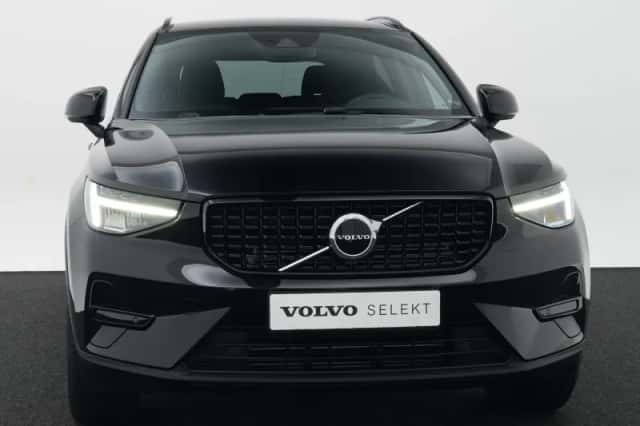 Volvo XC40 (2023) thumbnail 5