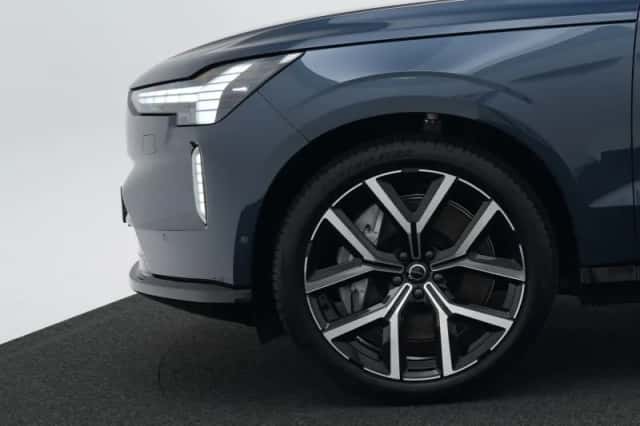 Volvo EX90 (2026) thumbnail 6