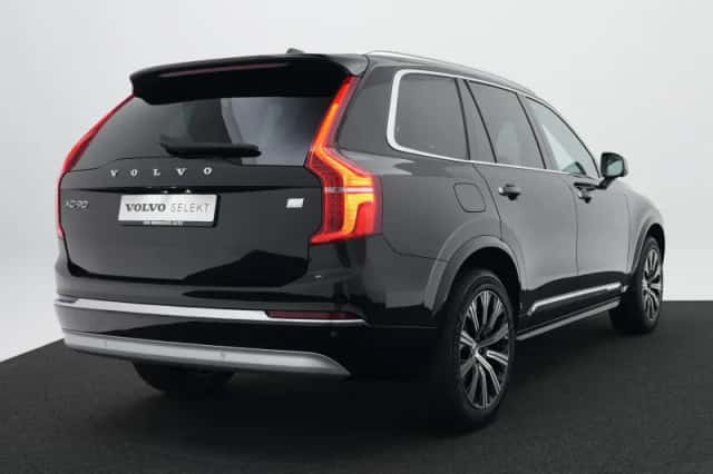 Volvo XC90 (2022) thumbnail 2