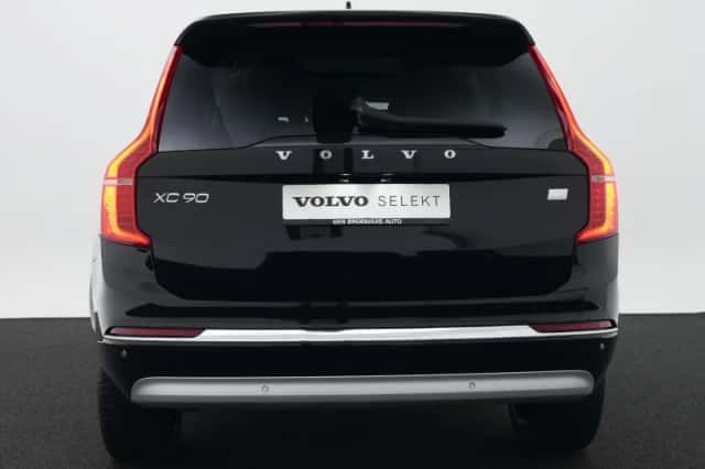 Volvo XC90 (2022) thumbnail 6