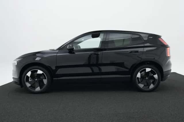 Volvo EX30 (2025) thumbnail 3