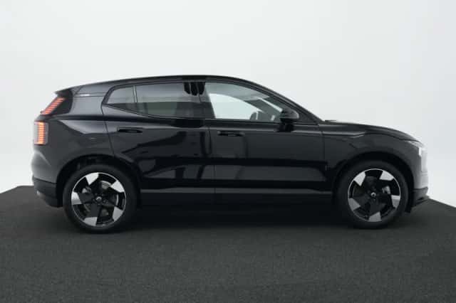 Volvo EX30 (2025) thumbnail 4