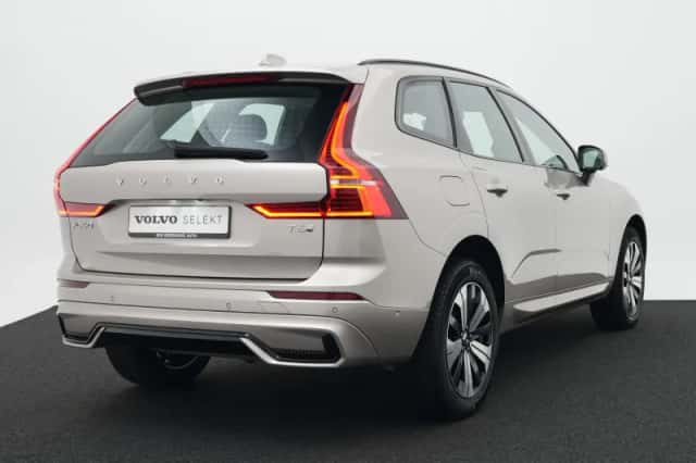 Volvo XC60 (2025) thumbnail 2