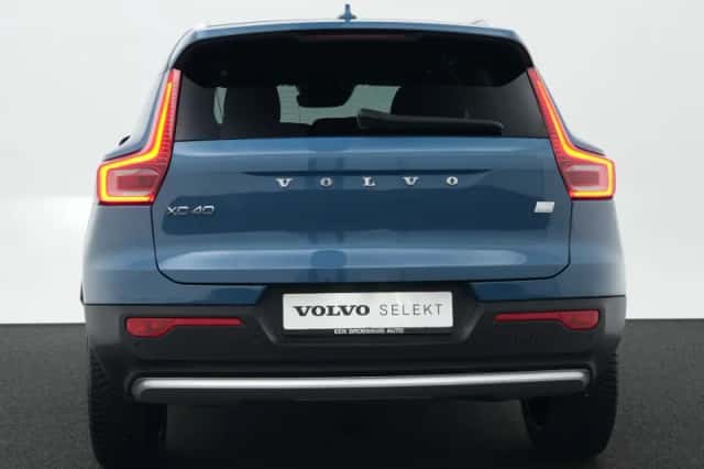 Volvo XC40 (2023) thumbnail 6
