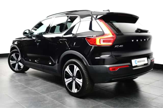 Volvo XC40 (2023) thumbnail 5