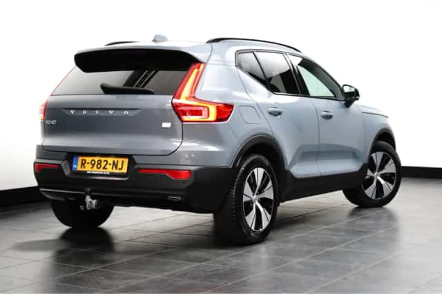 Volvo XC40 (2022) thumbnail 4
