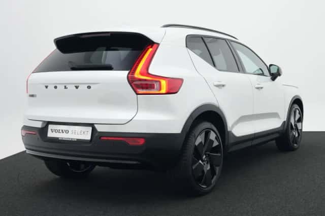 Volvo EX40 (2026) thumbnail 2