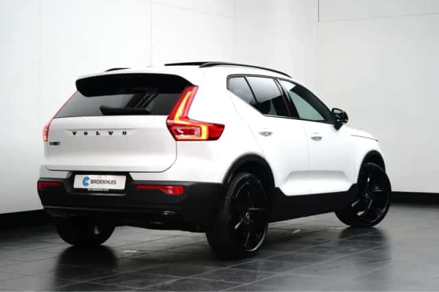 Volvo EX40 (2026) thumbnail 3