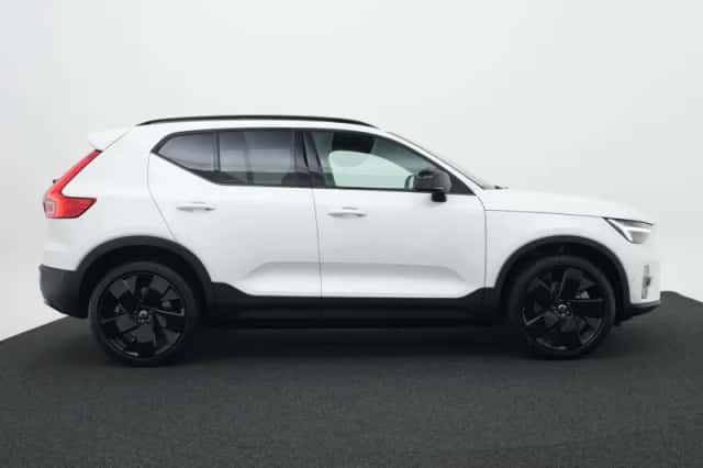 Volvo EX40 (2026) thumbnail 4