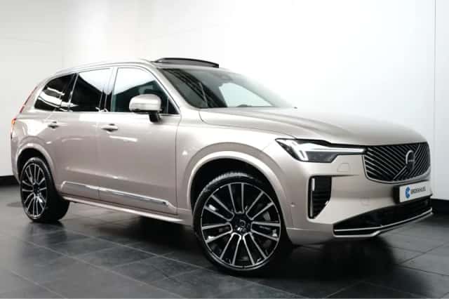 Volvo XC90 (2025) thumbnail 2