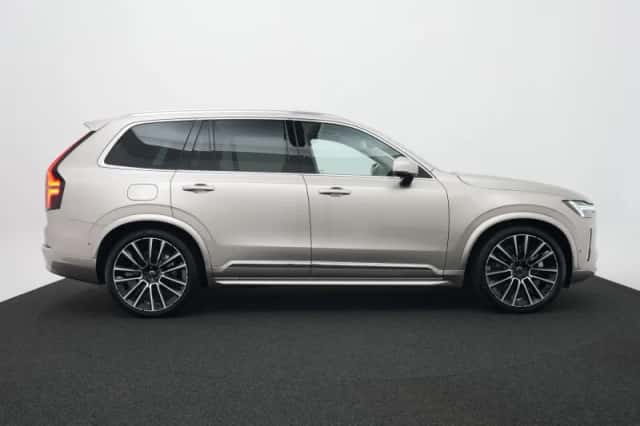 Volvo XC90 (2026) thumbnail 4