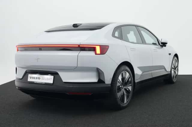 Polestar 4 (2025) thumbnail 2