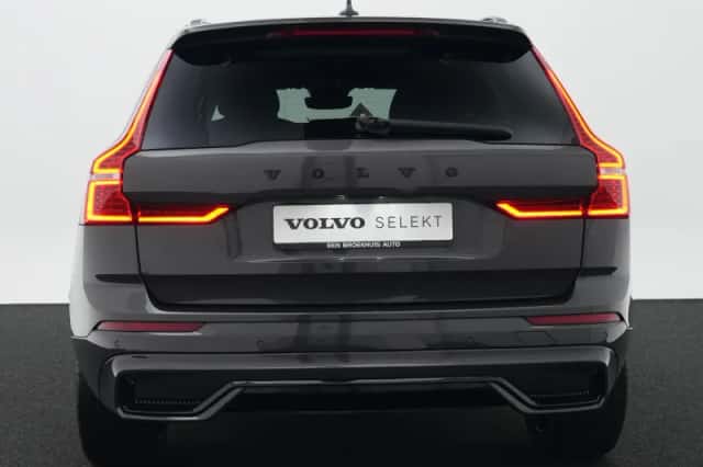 Volvo XC60 (2022) thumbnail 6