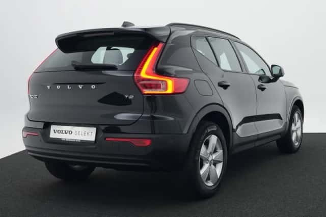 Volvo XC40 (2021) thumbnail 2