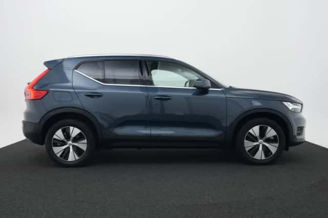 Volvo XC40 (2021) thumbnail 4