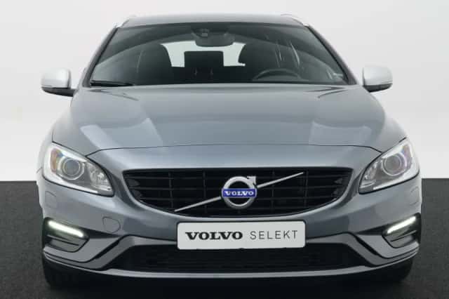 Volvo V60 (2016) thumbnail 5