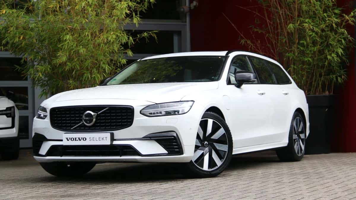 Volvo V90 (2024) — foto 1