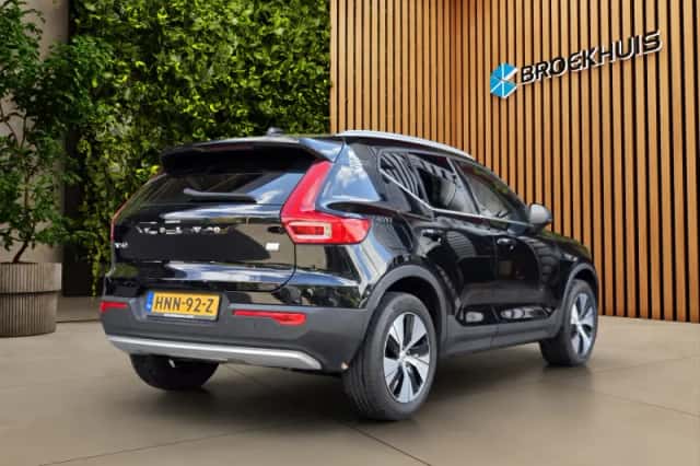 Volvo XC40 (2020) thumbnail 2