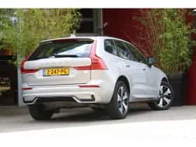 Volvo XC60 (2024) thumbnail 2