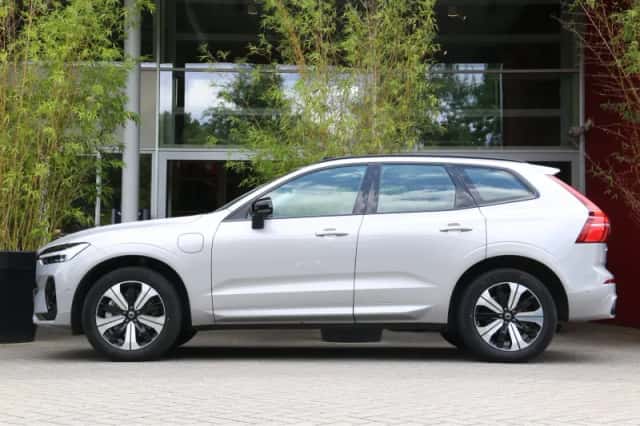 Volvo XC60 (2024) thumbnail 4