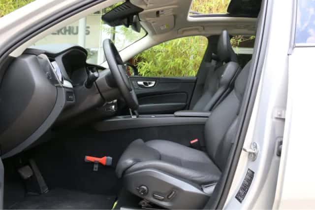 Volvo XC60 (2024) thumbnail 5
