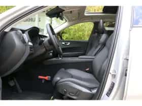 Volvo XC60 (2024) thumbnail 5
