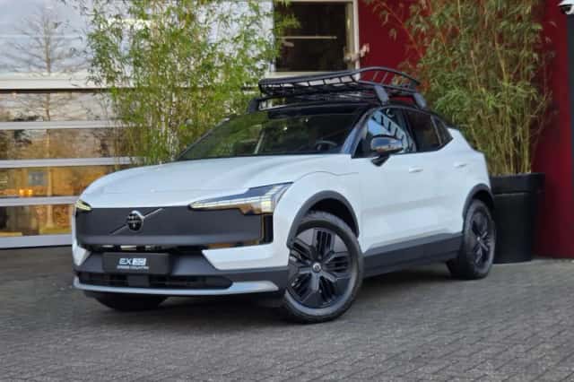 Volvo EX30 (2026) thumbnail 1