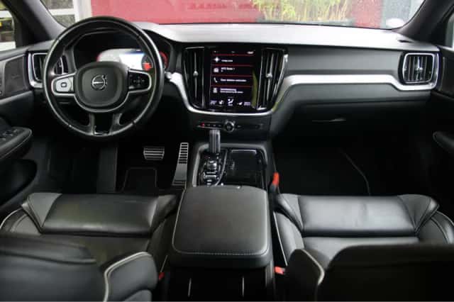 Volvo V60 (2021) thumbnail 3