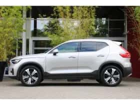 Volvo XC40 (2022) thumbnail 4