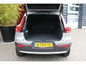Volvo XC40 (2022) thumbnail 7