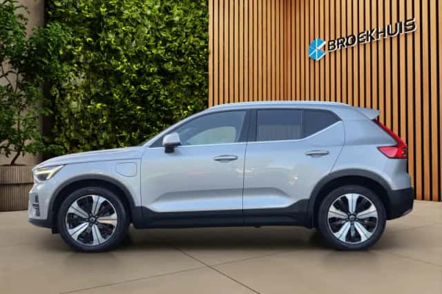 Volvo XC40 (2022) thumbnail 4