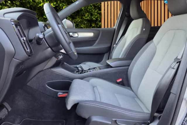 Volvo XC40 (2022) thumbnail 5