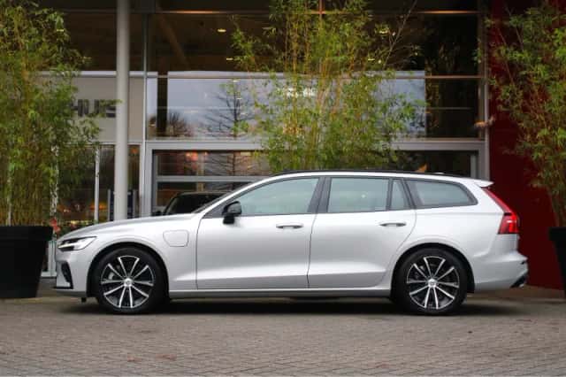 Volvo V60 (2024) thumbnail 4