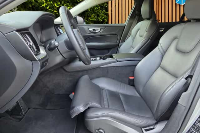 Volvo V60 (2024) thumbnail 5