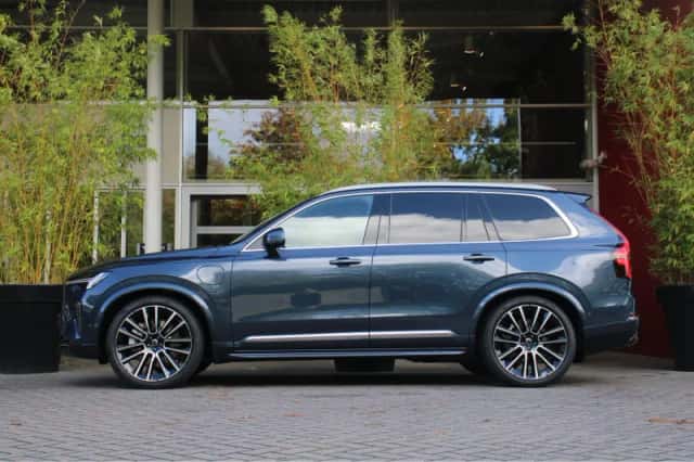 Volvo XC90 (2025) thumbnail 4